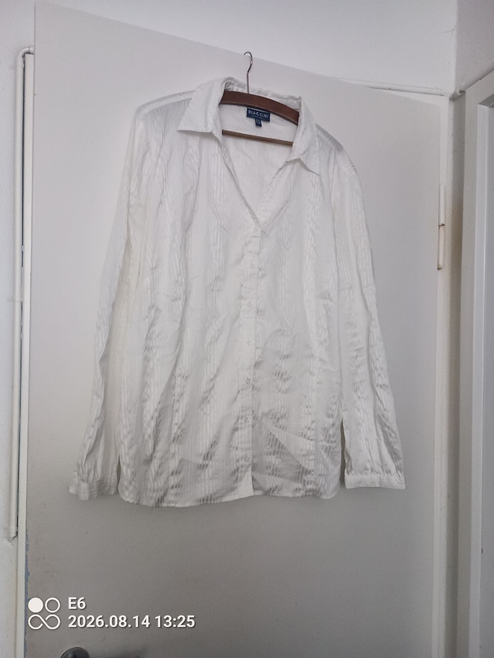 Camicette: Weisse Bluse mit Kragen    – Usato da Zürich venduto da Mitzi6