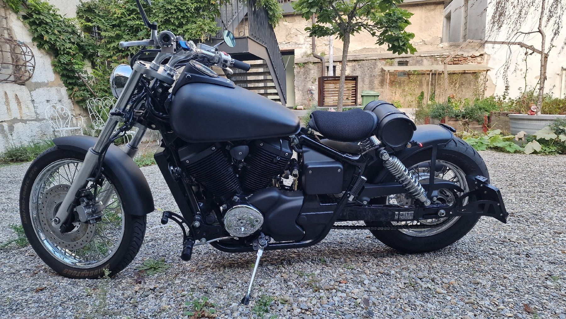 Honda Chopper: Honda VT 750 DC Black Widow - Custom – Gebraucht aus Solothurn von _Moonchild_ 1