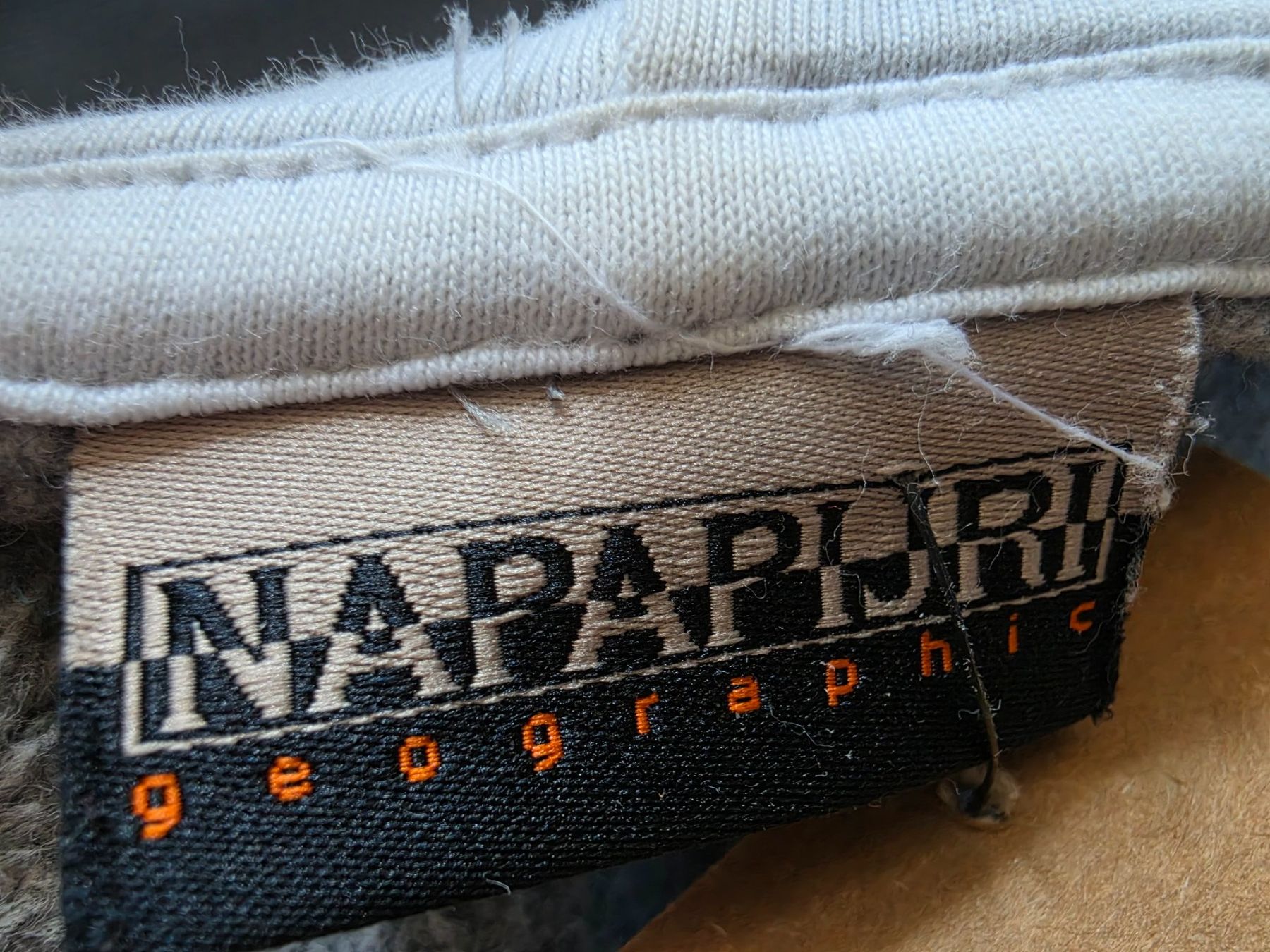 Napapijri Maglioni & Felpe: Hoodie Napapijri Gr. S – Usato da Stäfa venduto da flamingo_17 5