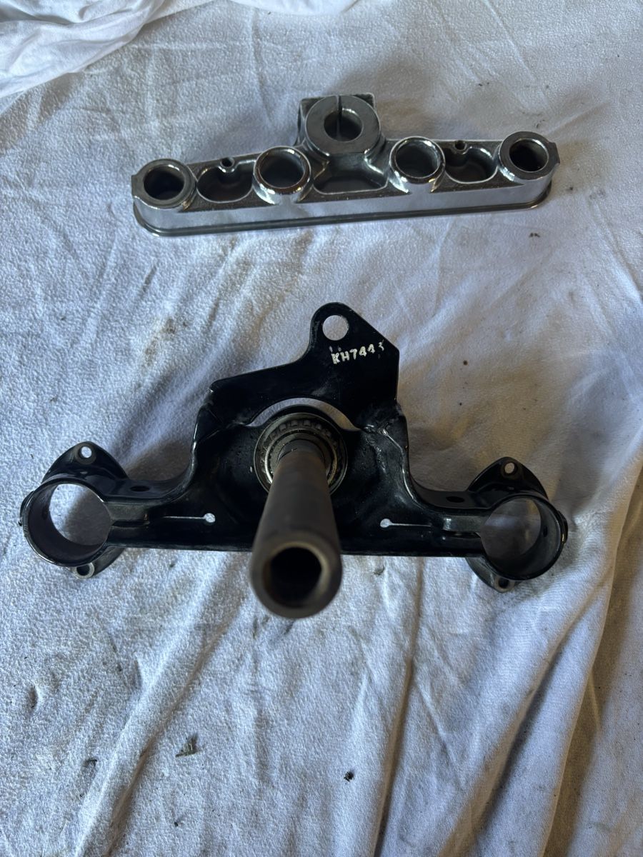 Harley-Davidson Tutti i ricambio per moto: Harley Davidson Gabelbrücke – Usato da Schötz venduto da Harley35 3