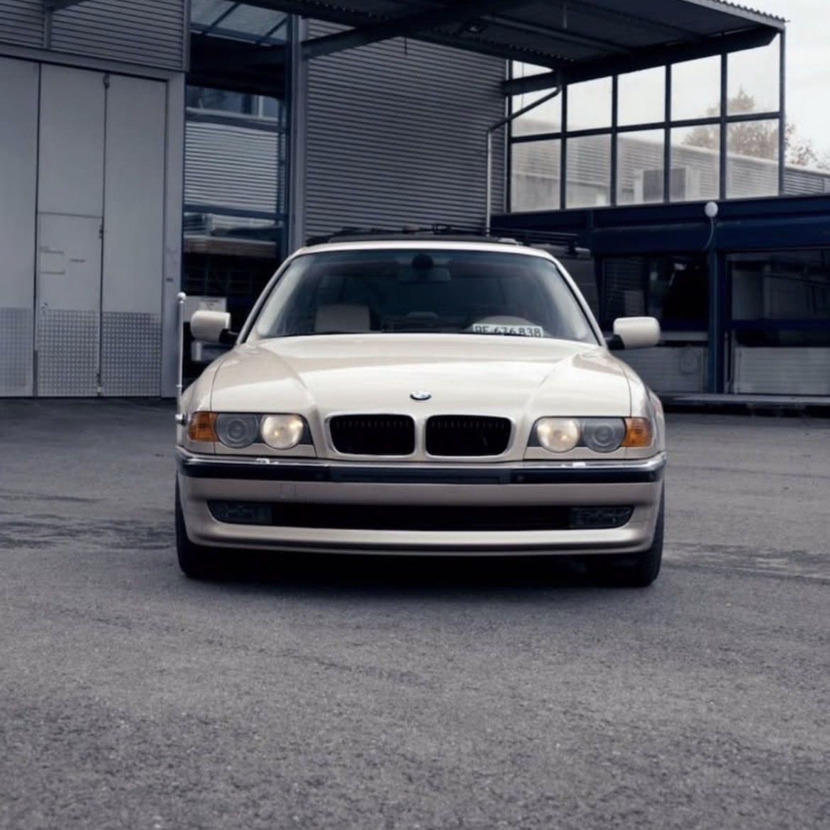 BMW Autos: BMW E38 740i – Gebraucht aus Bern von dan_r5p6 1