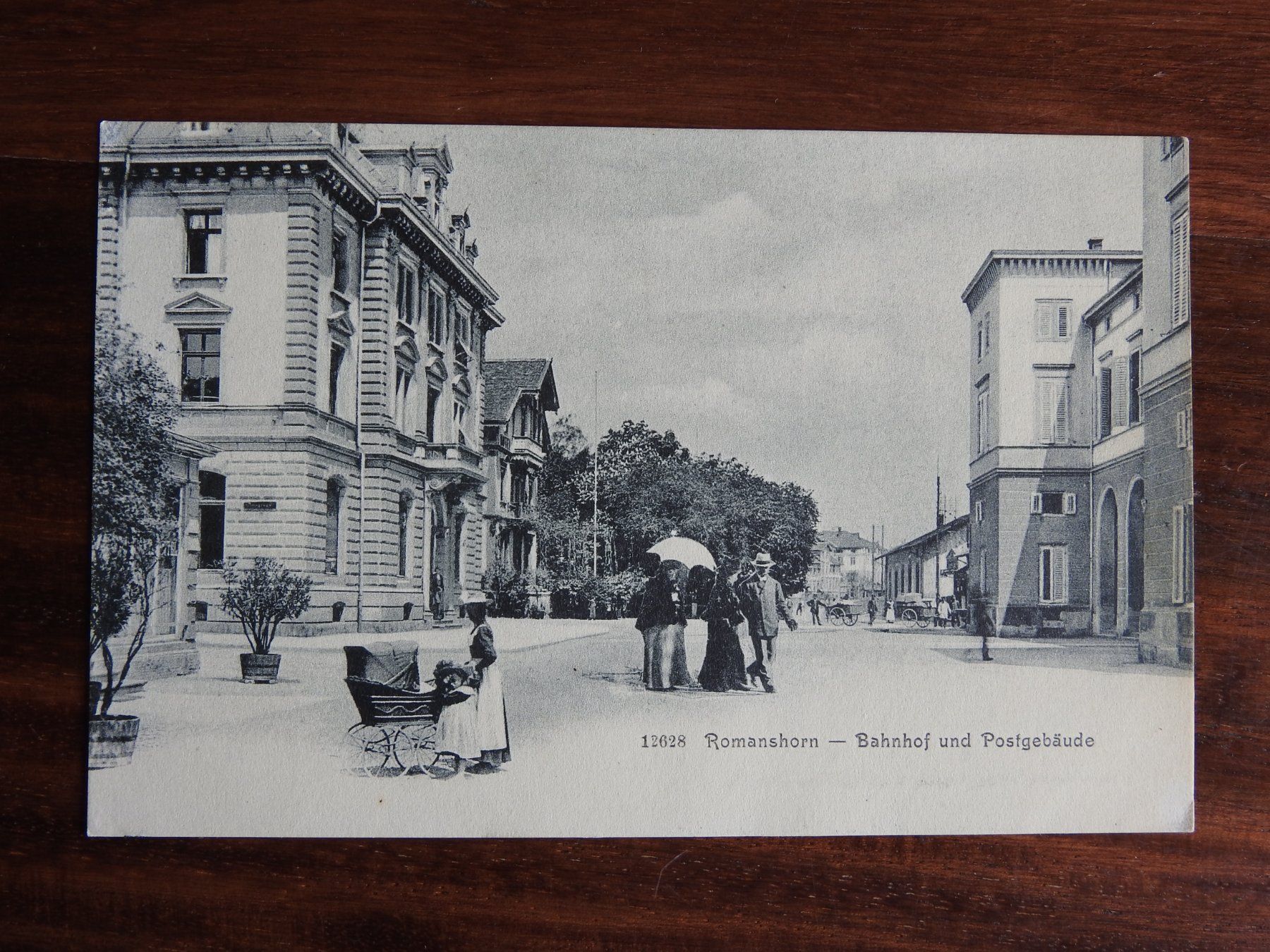 Cartoline postali: Romanshor - Bahnhof u. Postgebäude ! – Usato da Rain venduto da 999-800-K