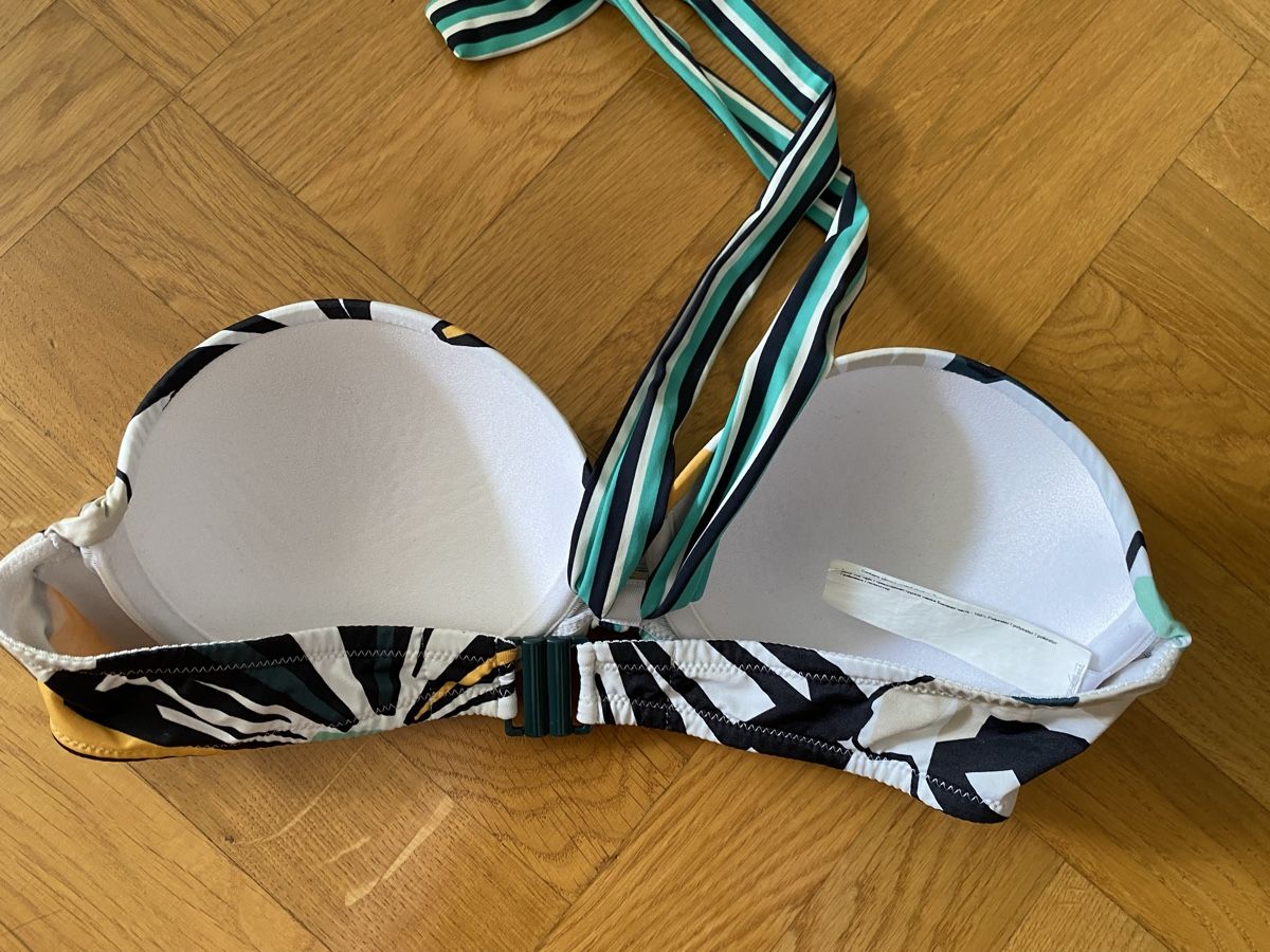 Chantelle Badekleider & Bikinis: Chantelle Bikini Oberteil 80B – Gebraucht aus Hünenberg von a.u.849 1