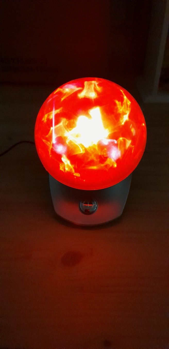Lampade: Tisch-Lampe Laser kugel mit versch. Farben – Usato da Gansingen venduto da Lisa-Jane 7