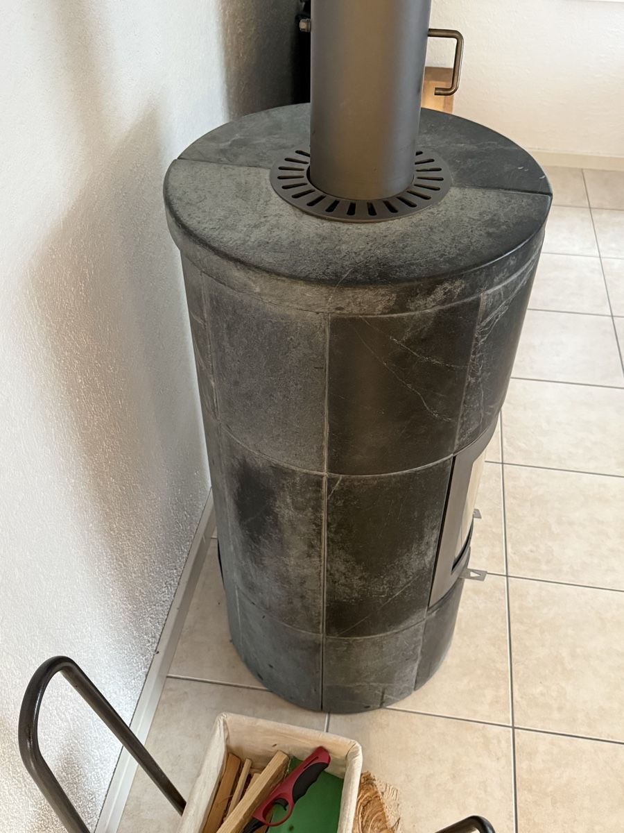 Stufe caminetto: Kaminofen Lotus M1 Speckstein – Usato da Interlaken venduto da 5ive 2