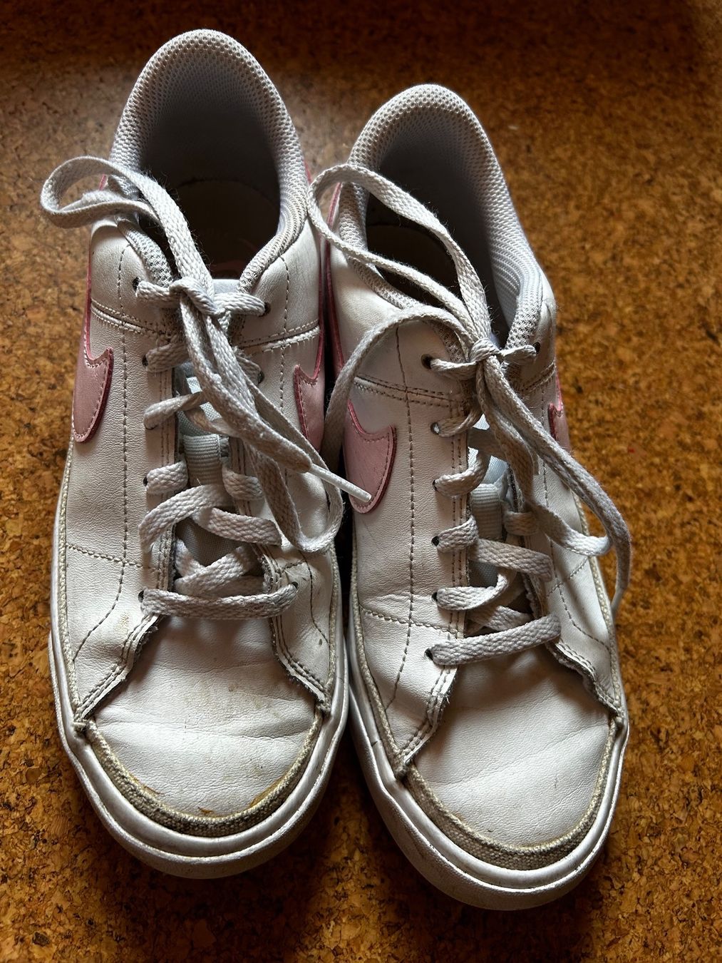 Nike Scarpe per ragazze: Nike Sneakers weiss rosa Mädchen – Usato da Dittingen venduto da Bellevista 2