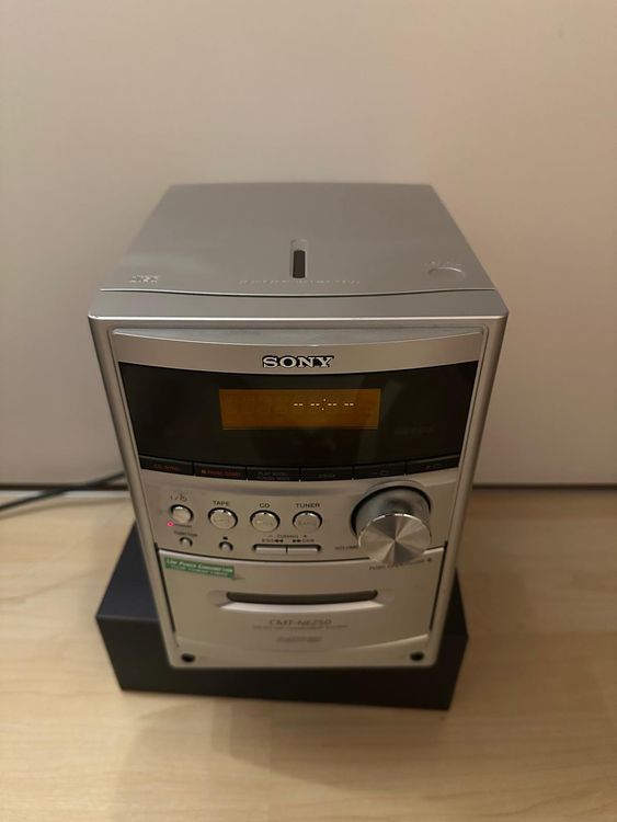 Sony CMT-NEZ50 Kompaktanlage - MP3 Wiedergabe Mit RDS Tuner Und 2x38 Watt