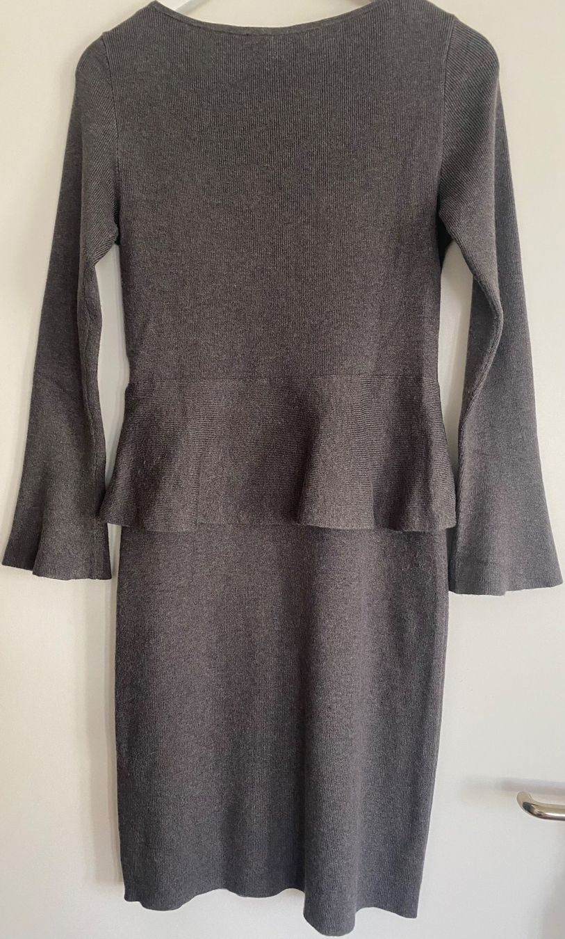 Comma Kleider: Kleid von Comma in Taupe, Gr. 34 – Gebraucht aus Zürich von Maria2021 1
