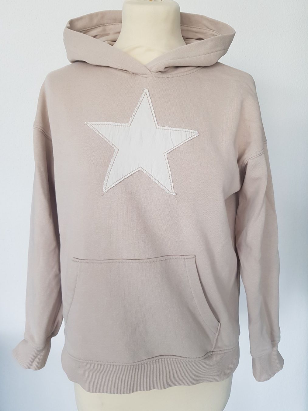H&M Maglioni & Felpe: MÄDCHEN HOODIE VON H&M – Usato da Root venduto da LifestyleAccessoires