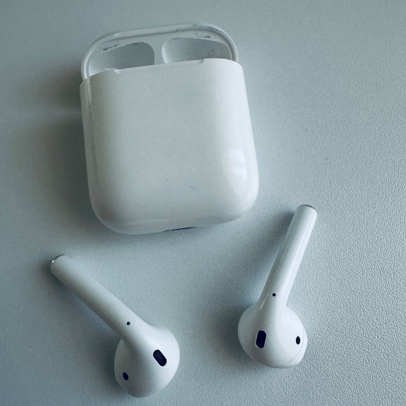 Apple Cuffie: Original Apple AirPods 2 Kopfhörer Wireless Lightning Kabel – Usato da Basel venduto da MY.AIRPODS.SHOP 3