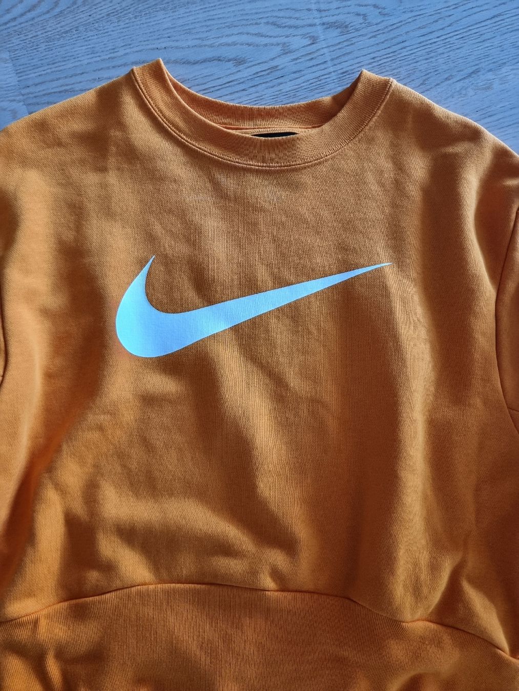 Nike Pullover & Sweatshirts: Nike Sweatshirt Orange Gr. M Crop Top Look – Gebraucht aus Goldach von Cooky2011 3