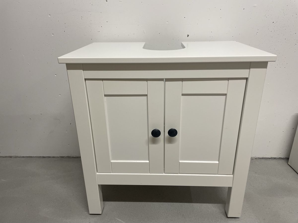 Ikea Installations & Meubles: Waschbeckenunterschrank Hemnes – D'occasion à Sempach par val_j9hz