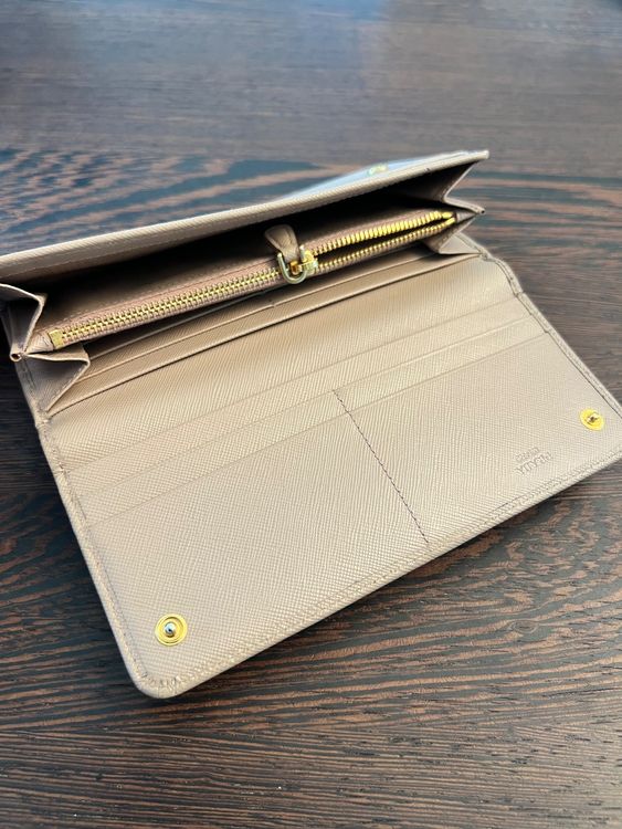 Prada Portamonete: PRADA Milano Saffiano Leather Wallet – Usato da Steffisburg venduto da Tornado107 2