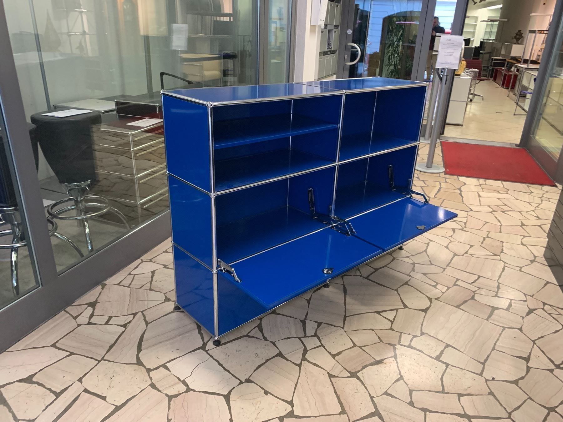 USM Scaffali: USM Highboard Blau Lieferung Gratis – Usato da Thun venduto da Thuno6 2