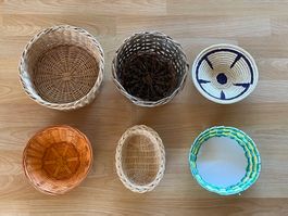.6 Körbe (geflochten) für Ostern, . . . -> einzeln kaufbar