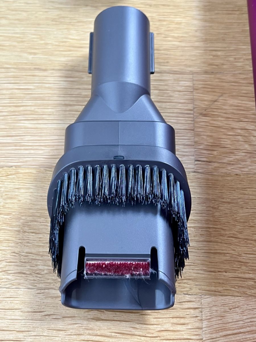Dyson Aspirapolveri & Accessori: Dyson V8 Vacuum Cleaner Set With Accessories — COMPLETE SET – Usato da Urdorf venduto da fre_8xmr 3