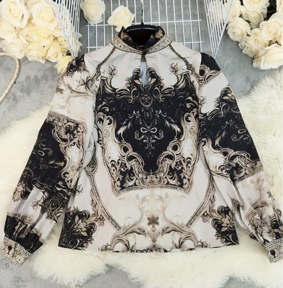 Camicette: Chic Camicia con gola alta-bell print per primavera – Nuovo e nell'imballaggio originale da Gordevio venduto da LanaZimm 3