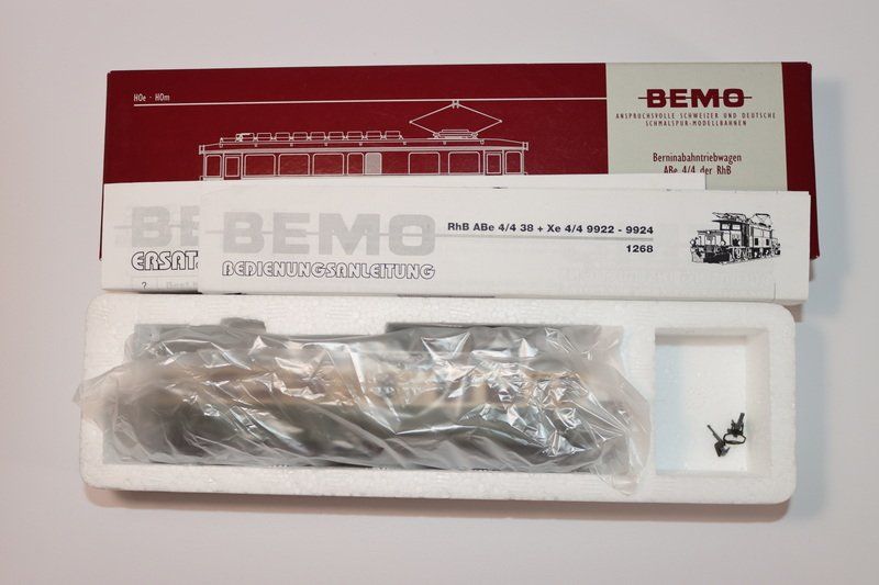 Bemo Modelleisenbahnen: Bemo RhB Triebwagen ( 369 ) – Gebraucht aus Kerzers von  6