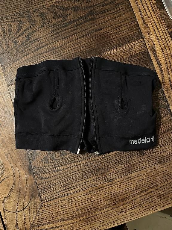 Altra biancheria intima: Medela Easy Expression Still-BH Grösse S – Usato da Zürich venduto da bettinaamacher
