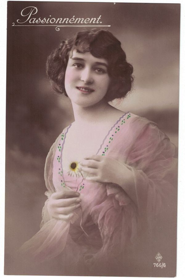 Cartoline postali: Romantik - Junge Dame befragt das Gänseblümchen: "Passionéme – Usato da Frauenfeld venduto da POML