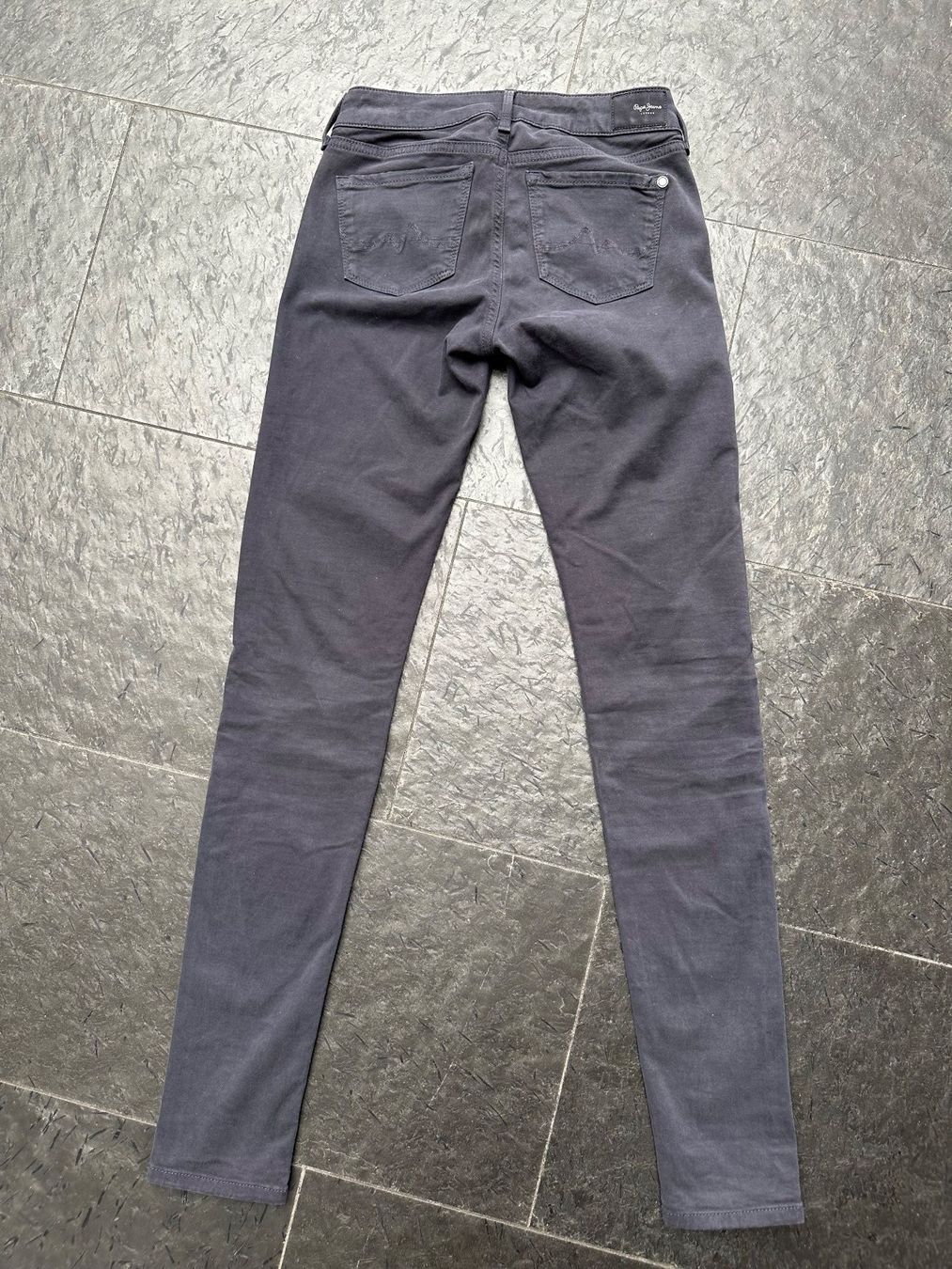 Pepe Jeans Pantaloni: Jeans Kinder, PEPE JEANS, anthrazit, W24 / L32 – Usato da Stäfa venduto da sylla73 1
