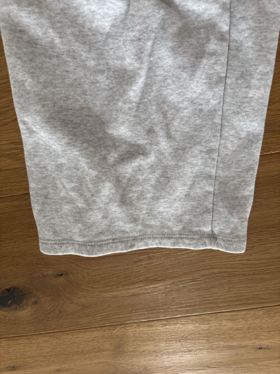 H&M Pantalons: H&M Jogging-Hose, hellgrau, Grösse 158 - Mädchen – D'occasion à Wilen b. Wil par b-mountain 2