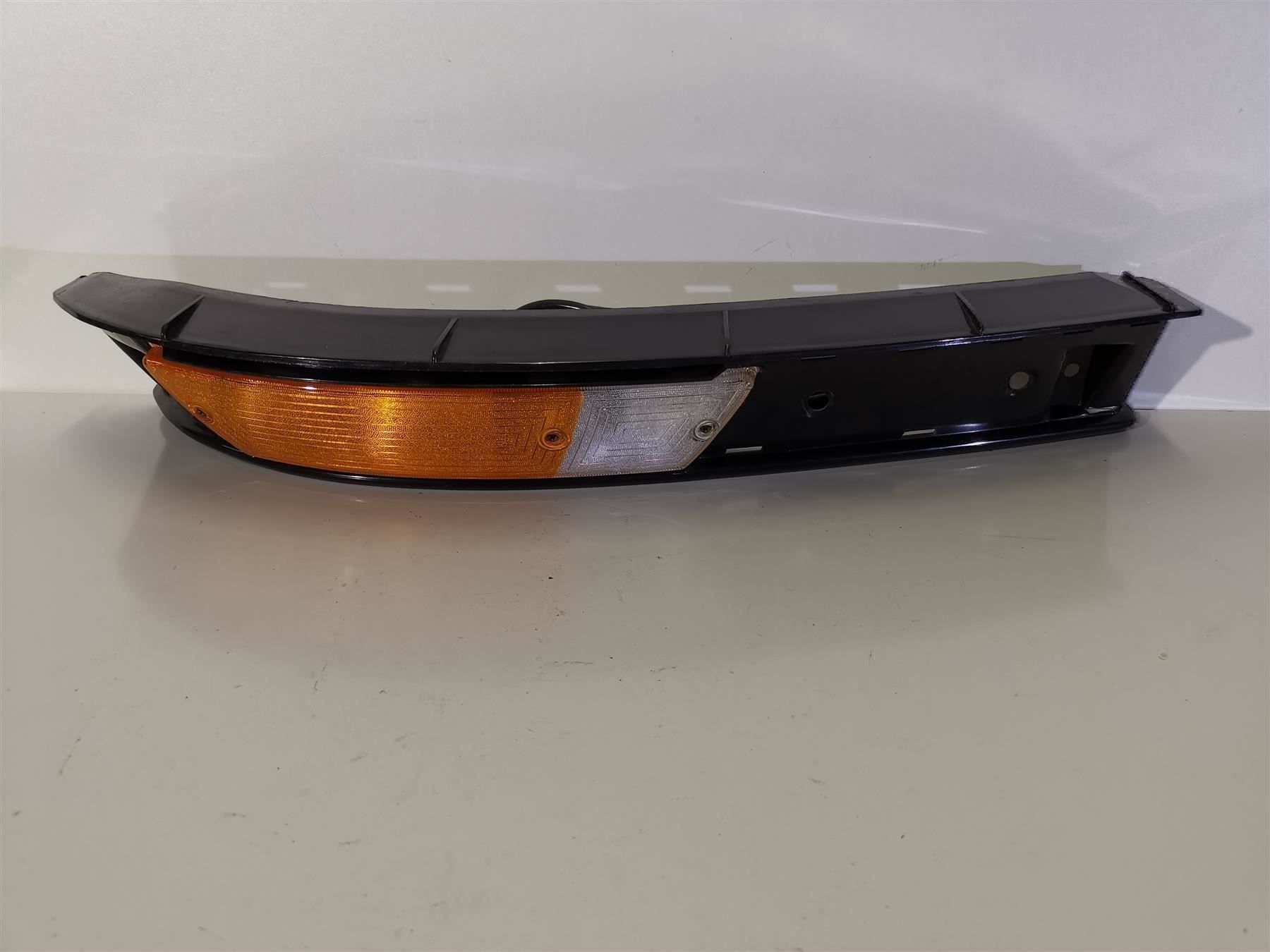 Tutti pezzi di ricambio auto: Alfa Spider Blinker mit Stossstange NEU – Nuovo (secondo la descrizione) da Thalwil venduto da Joker690