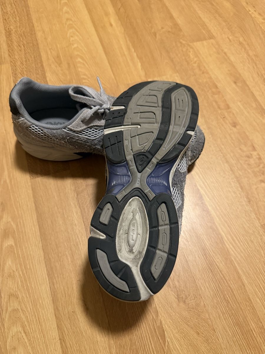 Asics Chaussures hommes: Asics gel 1130 mid grey Gr.44 – D'occasion à Zürich par zoh_26cj 3