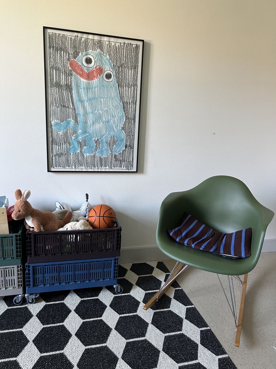 Vitra Sessel: Vitra Eames Dark Green Rocking Chair – Gebraucht aus Zürich von Secondhanddealer 2