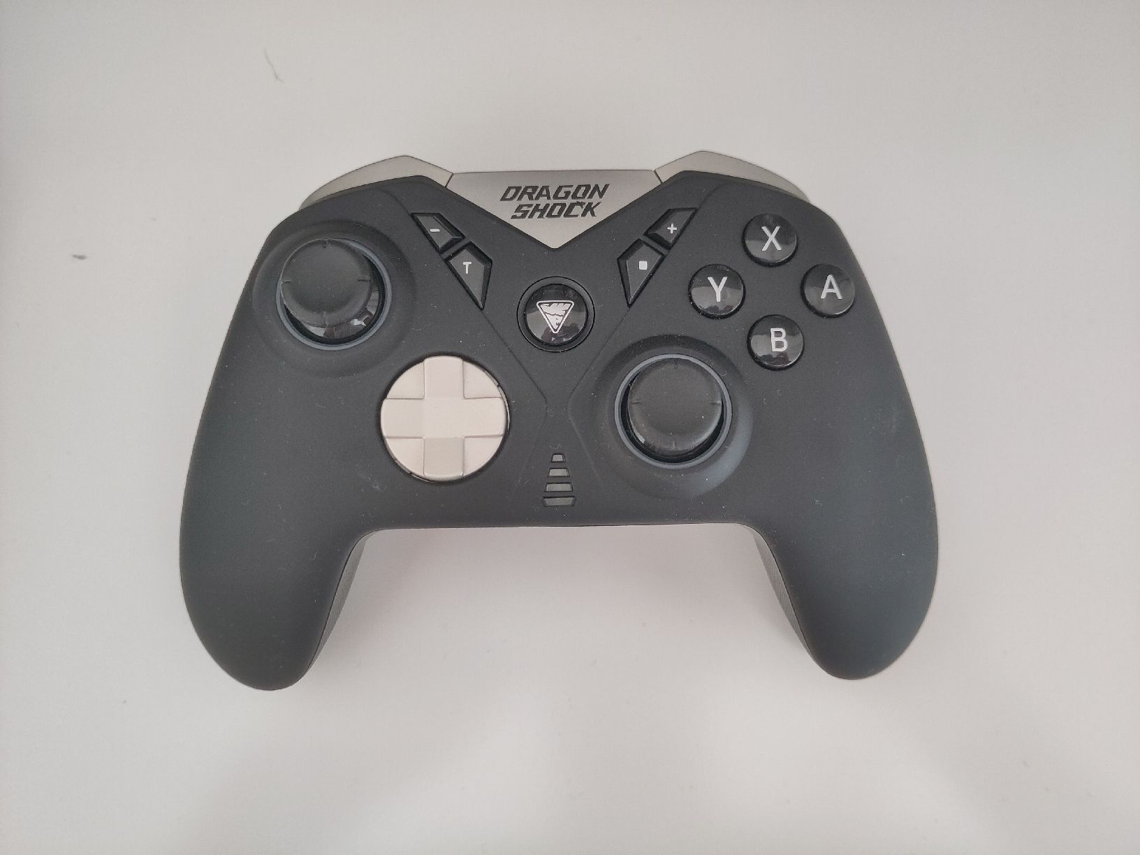 Controller: Dragon Shock Gaming Controller – Usato da Dübendorf venduto da f1do 2