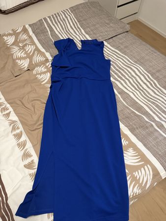 Elegantes, blaues Abendkleid - ideal für den Sommer!