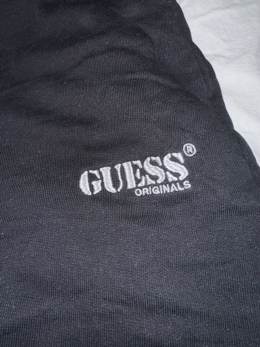 Guess Pantaloni: GUESS Shorts – Usato da Eschenbach LU venduto da Tatzi1 3