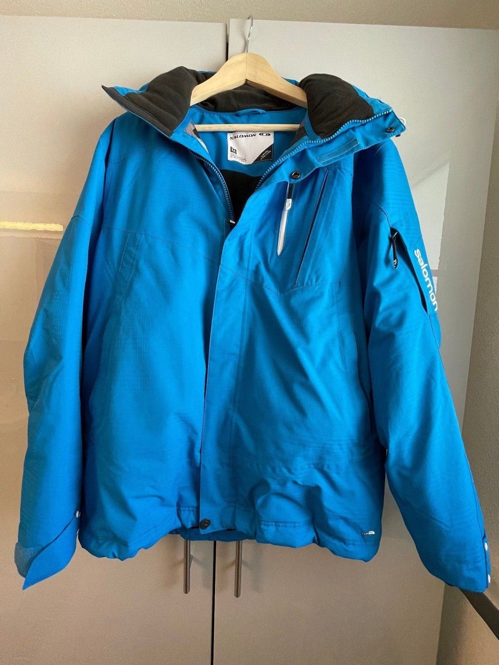 Salomon Giacche: Ski- und Snowboardjacke – Usato da Curaglia venduto da catschadur