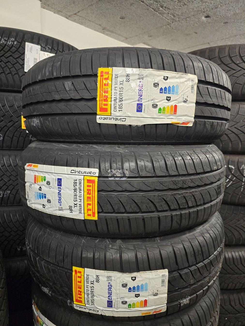 Pirelli Pneumatici & Ruote complete: Pirelli Sommerreifen – Nuovo e nell'imballaggio originale da Fislisbach venduto da adnan.arshad84