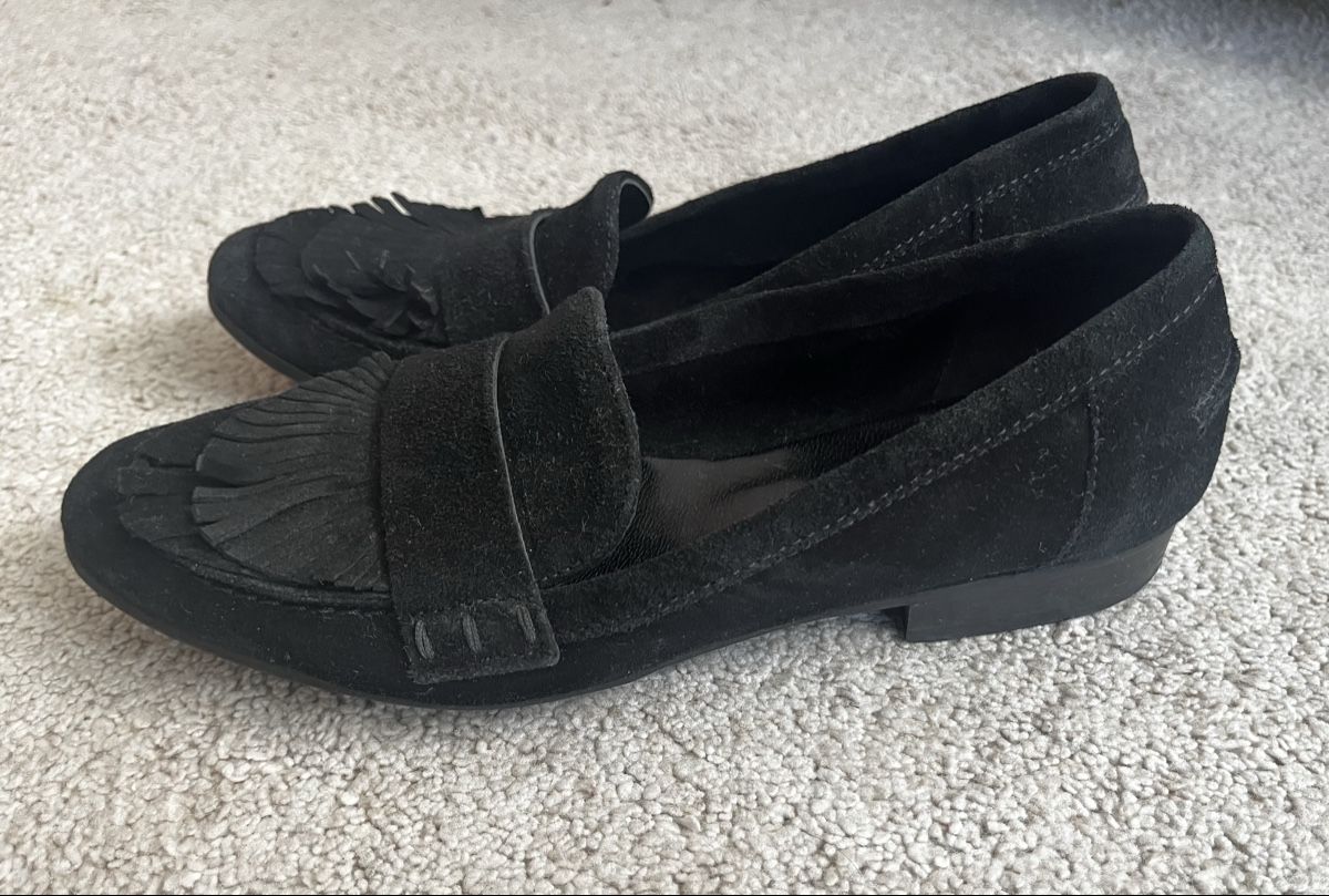 Scarpe da donna: Minelli Suede Loafers Schwarz, Gr. 37 – Usato da Zürich venduto da davidihagee 1