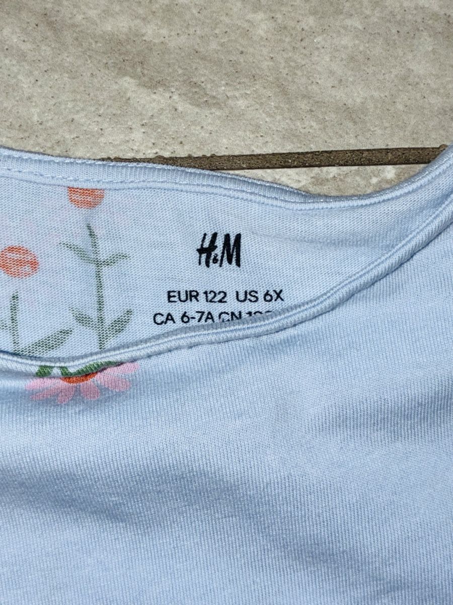 Lotti & Set di vestiti: Kinder Kleid H&M Blumenmuster Hellblau Groesse 122 – Usato da Wettingen venduto da hak_52m8 1