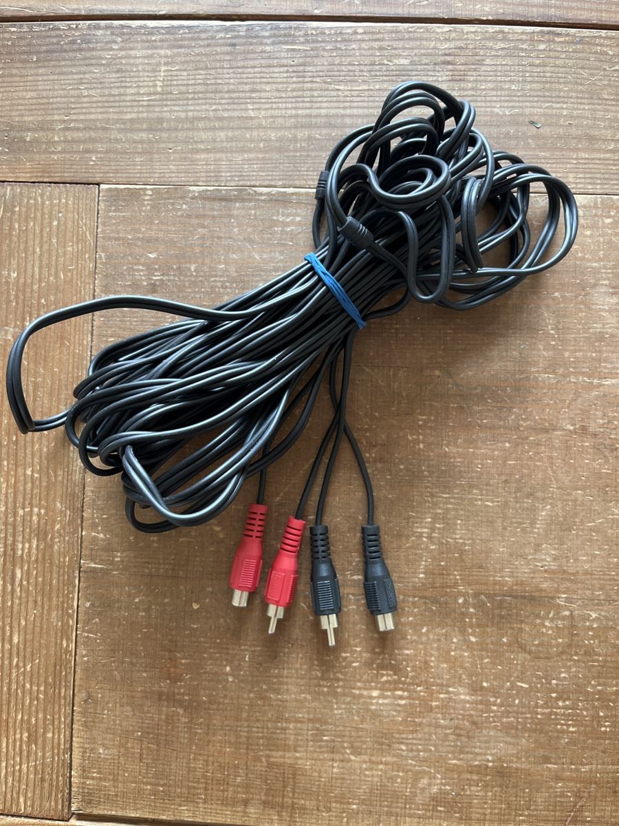 Câbles: Kabel-Set: 2x HDMI, LAN, Cinch & langes Koaxialkabel – D'occasion à Basel par Nath- 2