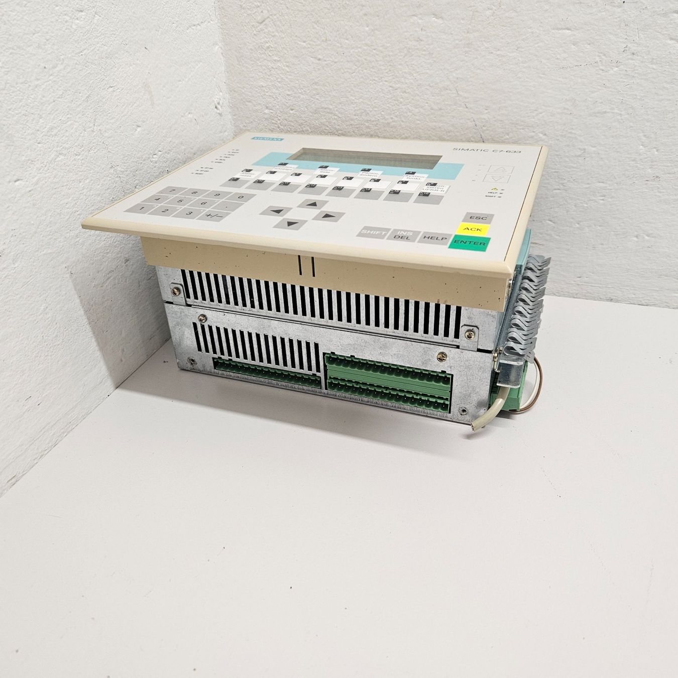 Siemens Componenti elettronici: Siemens Simatic C7-633 Steuerung - Automatisierung – Usato da Niederdorf venduto da LeptonAG 1