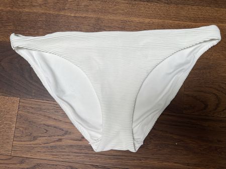 Bikini Hose Gr. 36 Farbe cremeweiß