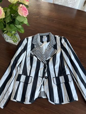 Madeleine- Damen Blazer gestreift Gr. 38 -neuwertig
