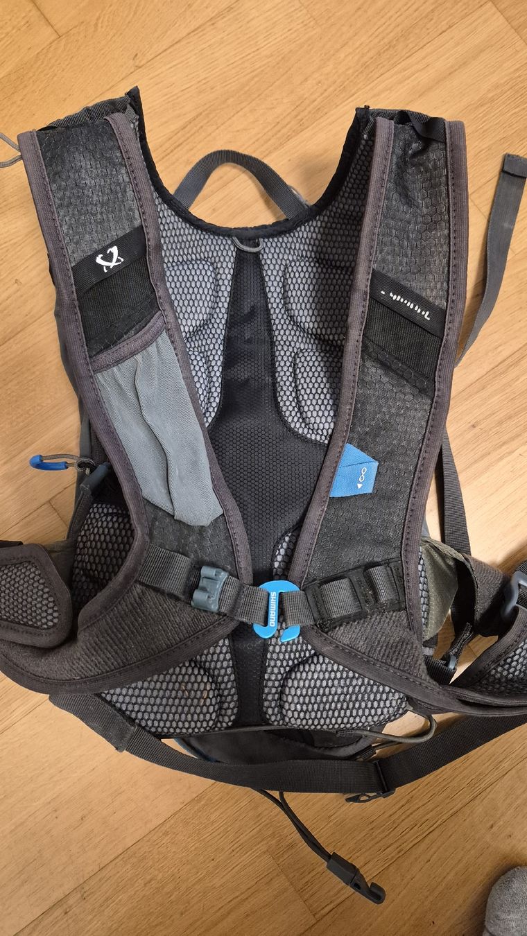 Shimano Rucksäcke: Shimano U6 Hydration Backpack black blue good condition – Gebraucht aus Zollikerberg von vaknor 7