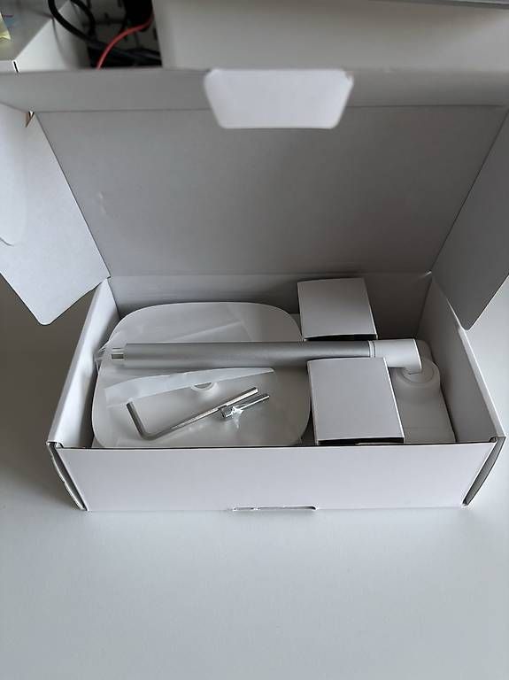 Sonstige Dekorationen & Accessoires: Desktop phone stand  – Neu und originalverpackt aus Lausanne von floky84 2