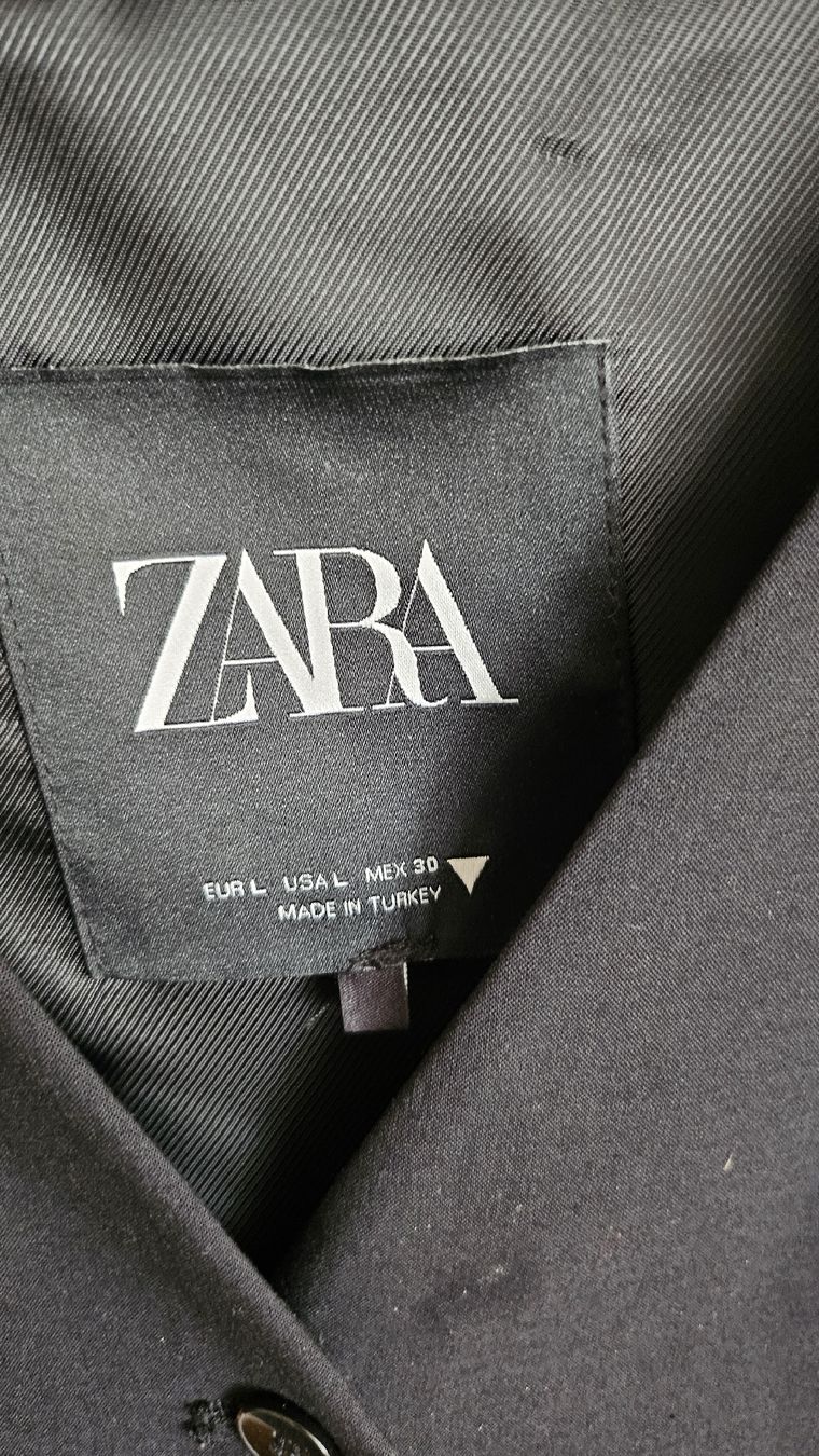 Zara Gilet & Giacche senza maniche: Zara Weste, Schwarz, Grösse L eher klein geschnitten – Nuovo e nell'imballaggio originale da Bülach venduto da ane_yn2b 1
