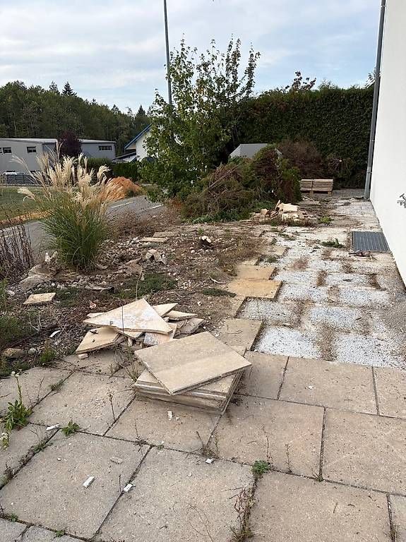Revêtements de sol: Steinplatten Garten – D'occasion à Spreitenbach par mobileparts-schweiz