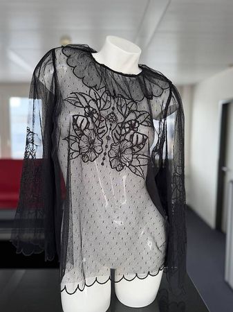 Spitzen-Top von Twinset - Gr. S/M (inkl. Untertop)