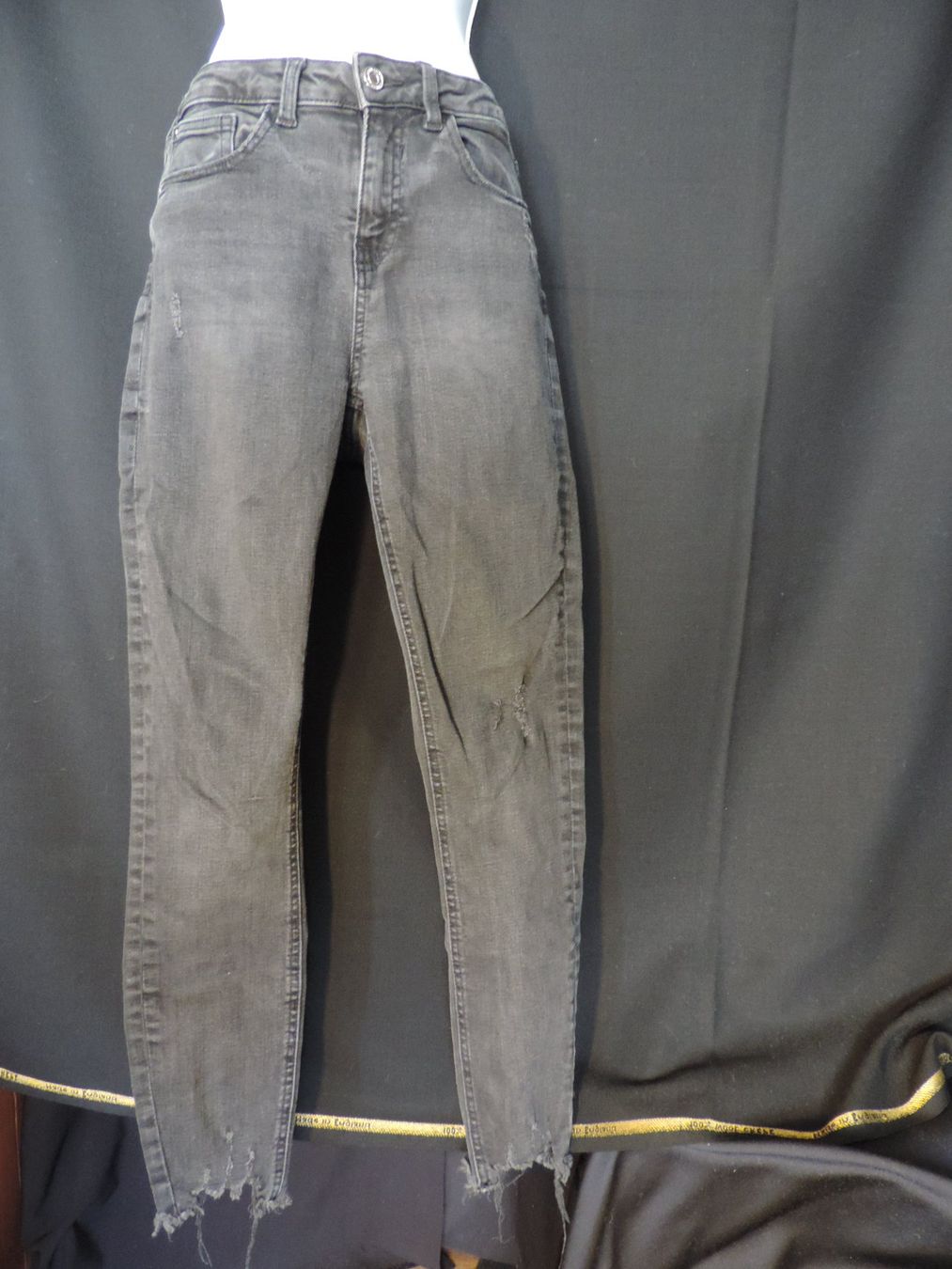 Jeans: jeans noir délavé – Usato da Genève venduto da Axelle333 1