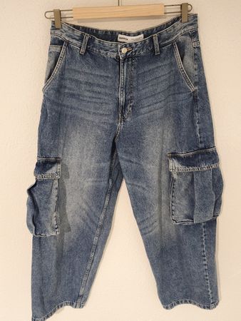 Bershka Jeans Cargo Style, Grösse 42, Top Zustand