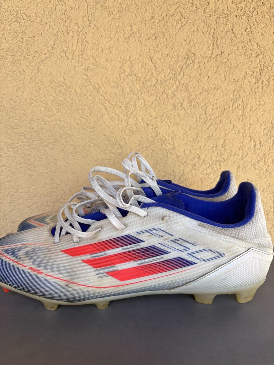 Adidas Scarpe da uomo: Crampons de foot Addidas – Usato da Chalais venduto da Jochlm