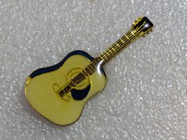 Ansteckpin 294: Gitarre