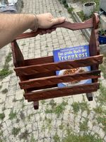Wooden magazine rack with handle